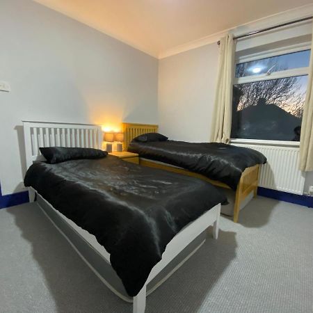 קינגס לין Harewood Lodge - Single And Double Rooms Self Serve Apartment מראה חיצוני תמונה