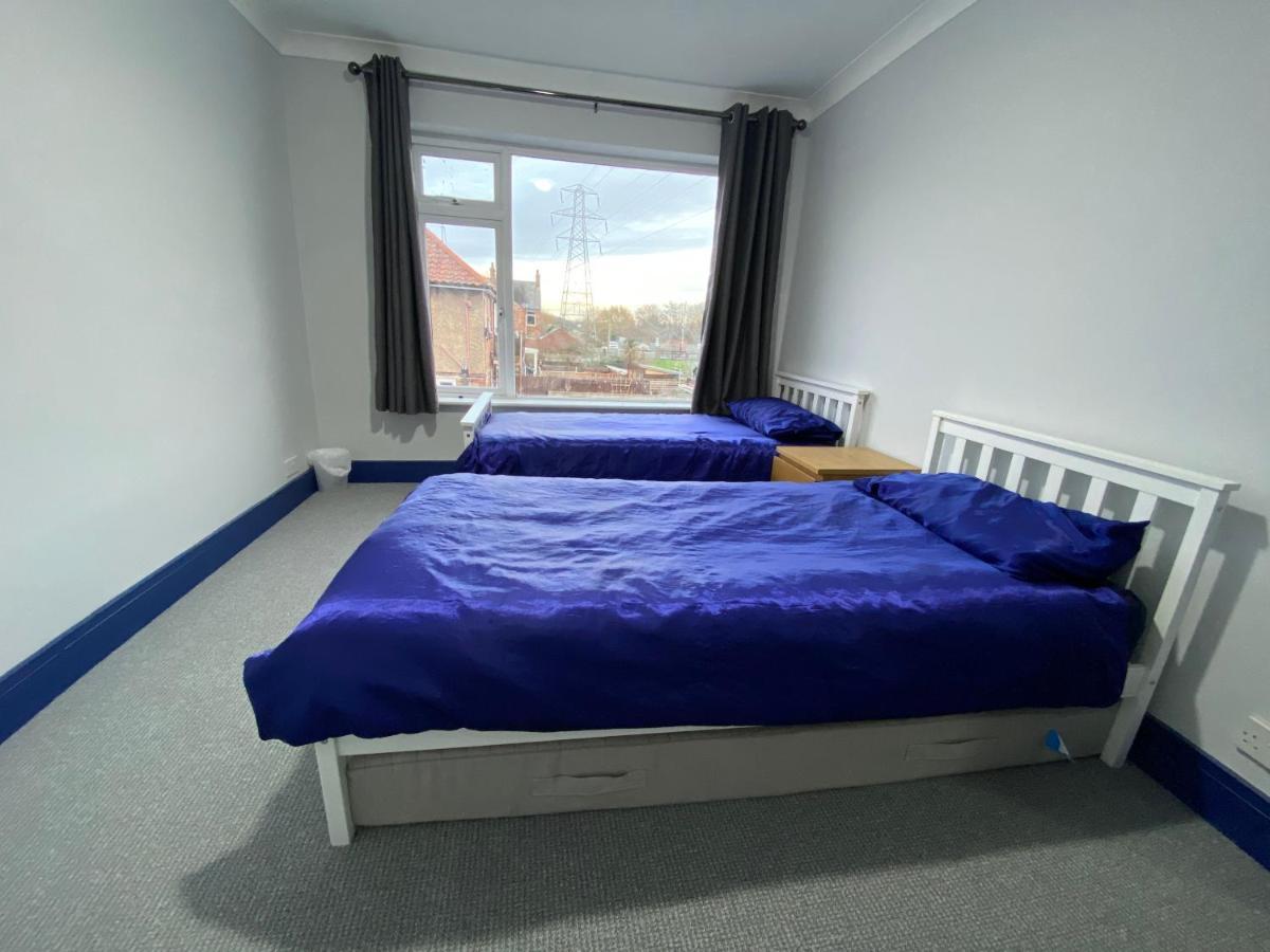 קינגס לין Harewood Lodge - Single And Double Rooms Self Serve Apartment מראה חיצוני תמונה